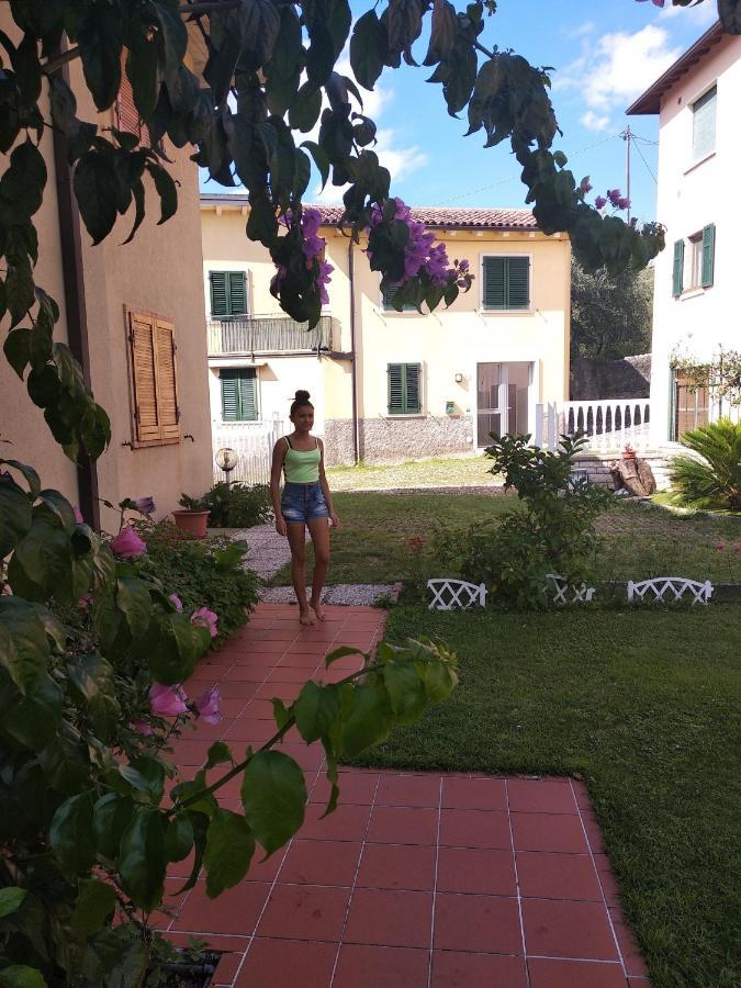 Villa Fiori มัลเชซิเน ภายนอก รูปภาพ