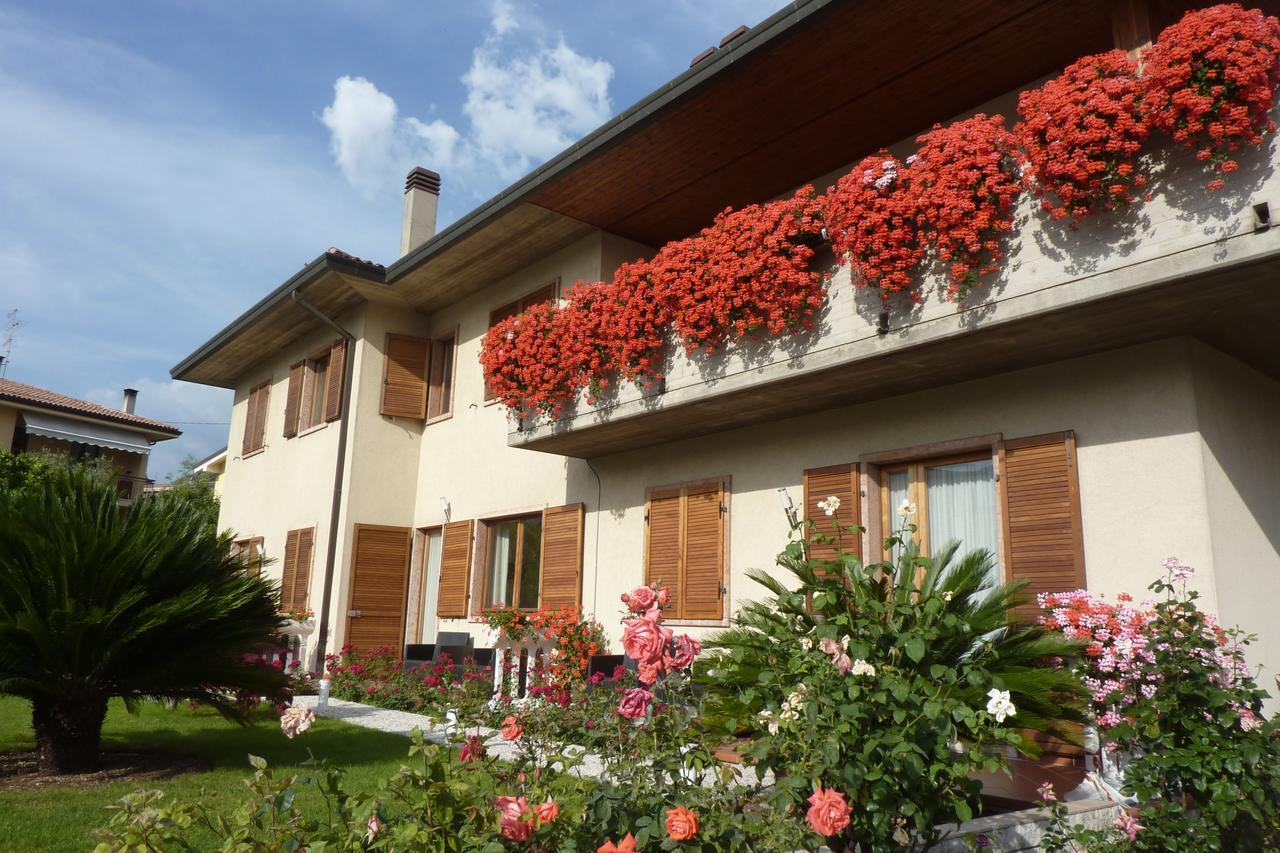 Villa Fiori มัลเชซิเน ภายนอก รูปภาพ